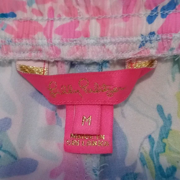 🌊HTF Lilly Pulitzer🌊 - Katia Short - Picture 3 of 15